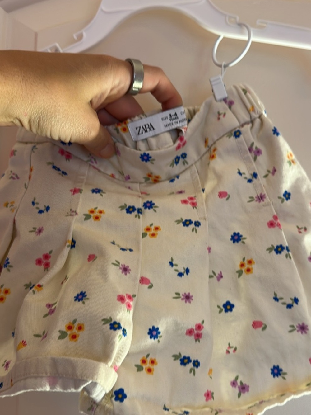 Zara Cream Blouse with Multicolor Floral Print
